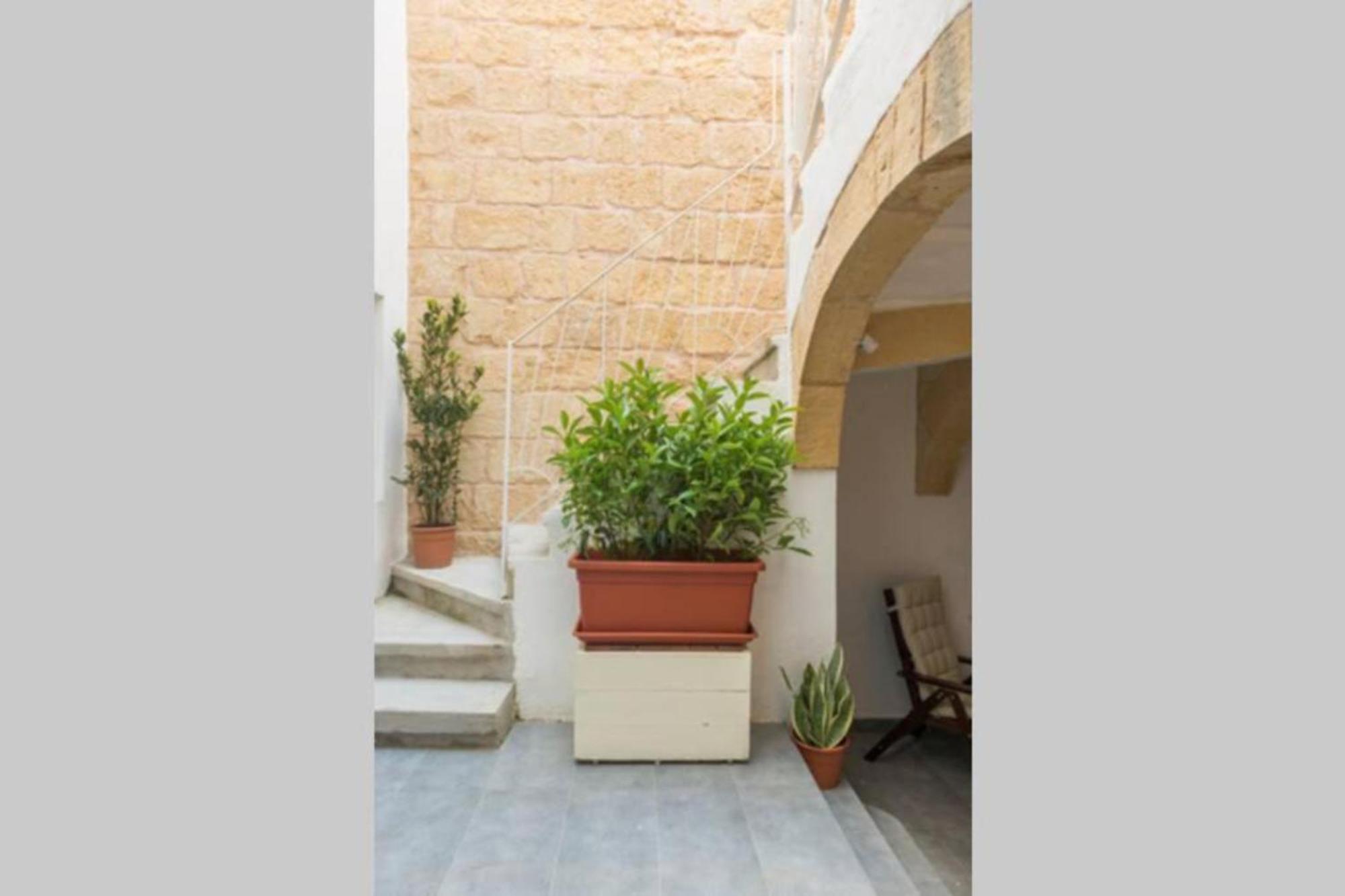 Authentic Gf Apartment With Terrace At The 3 Cities Marina Cospicua Exterior foto
