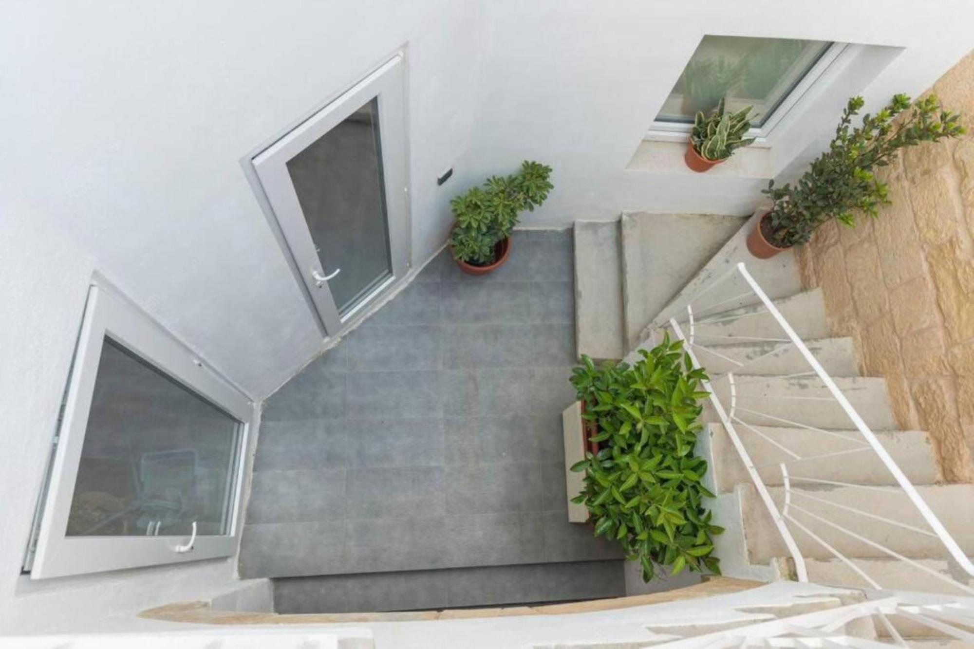 Authentic Gf Apartment With Terrace At The 3 Cities Marina Cospicua Exterior foto