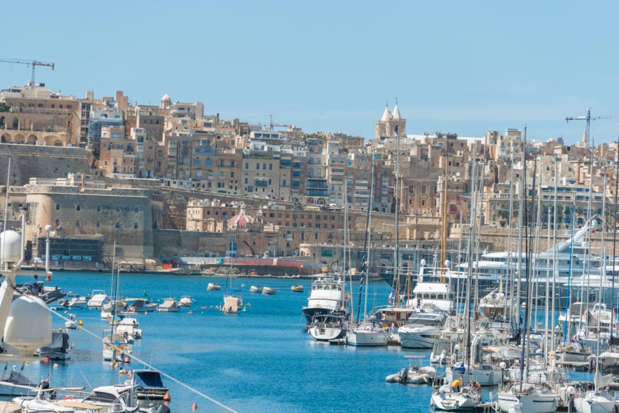 Authentic Gf Apartment With Terrace At The 3 Cities Marina Cospicua Exterior foto